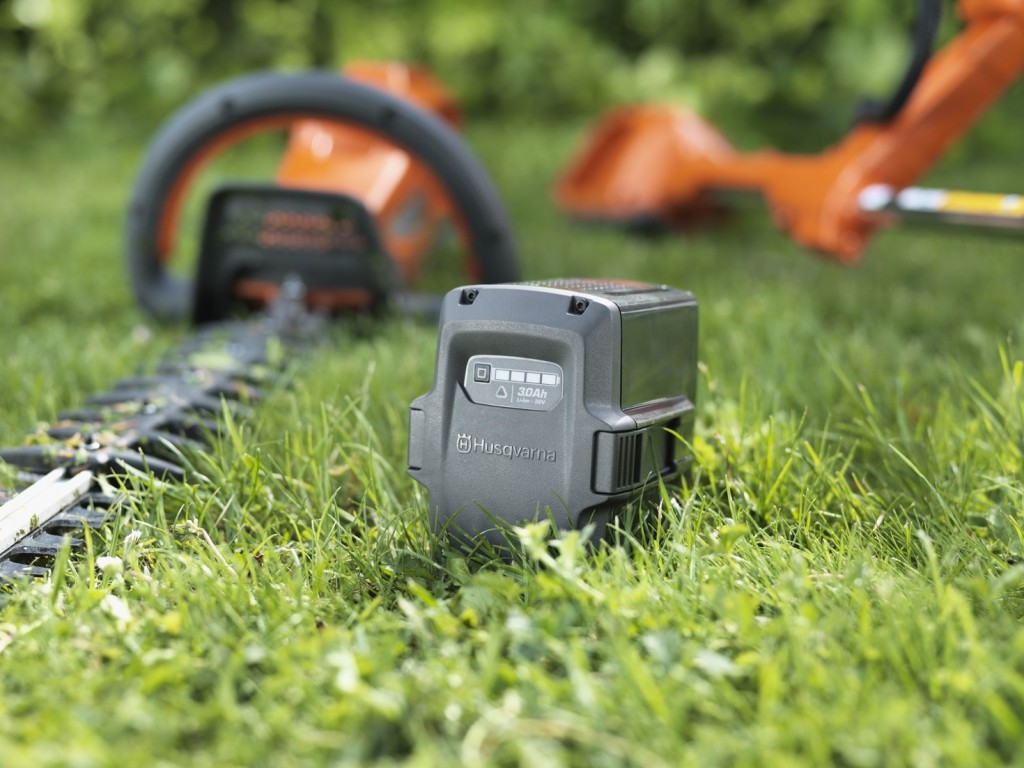 husqvarna-centre-wexford-power-plant-hire-battery